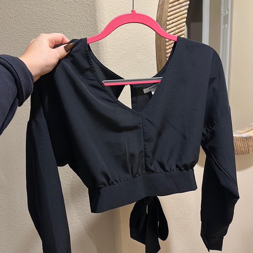 Black crop top blouse